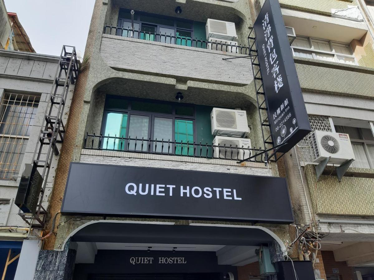 Quiet Hostel - Minquan Inn Tainan Exteriör bild